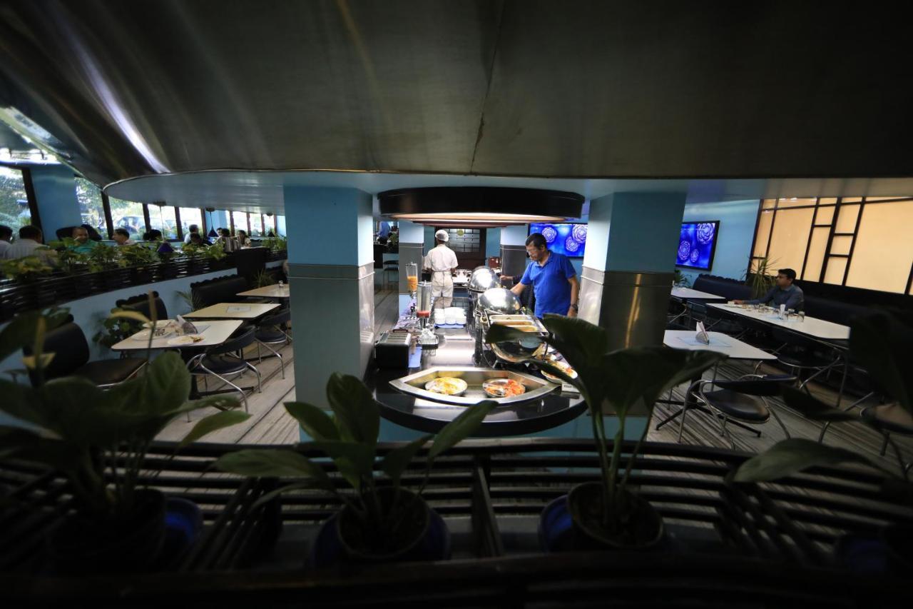 Bharat Hotel Kochi Luaran gambar